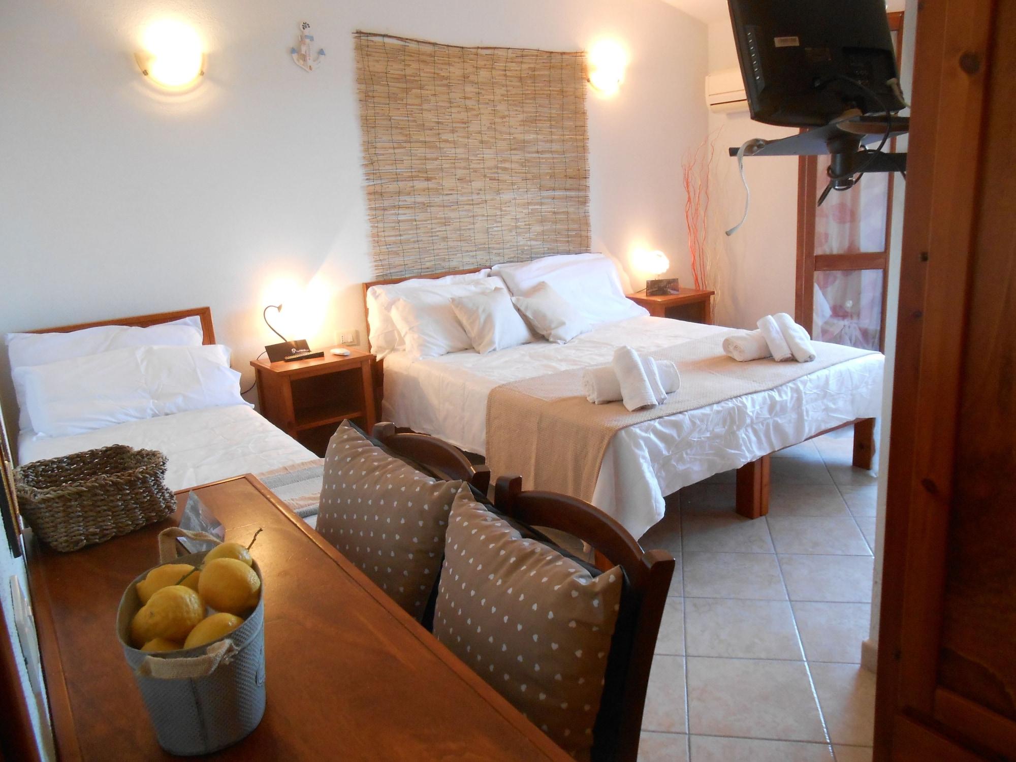 Hotel Velasole Позада Екстериор снимка