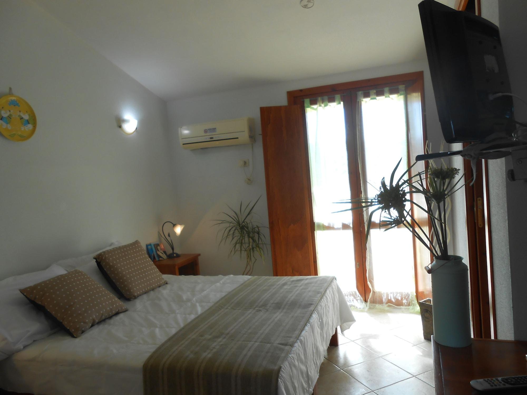 Hotel Velasole Позада Екстериор снимка